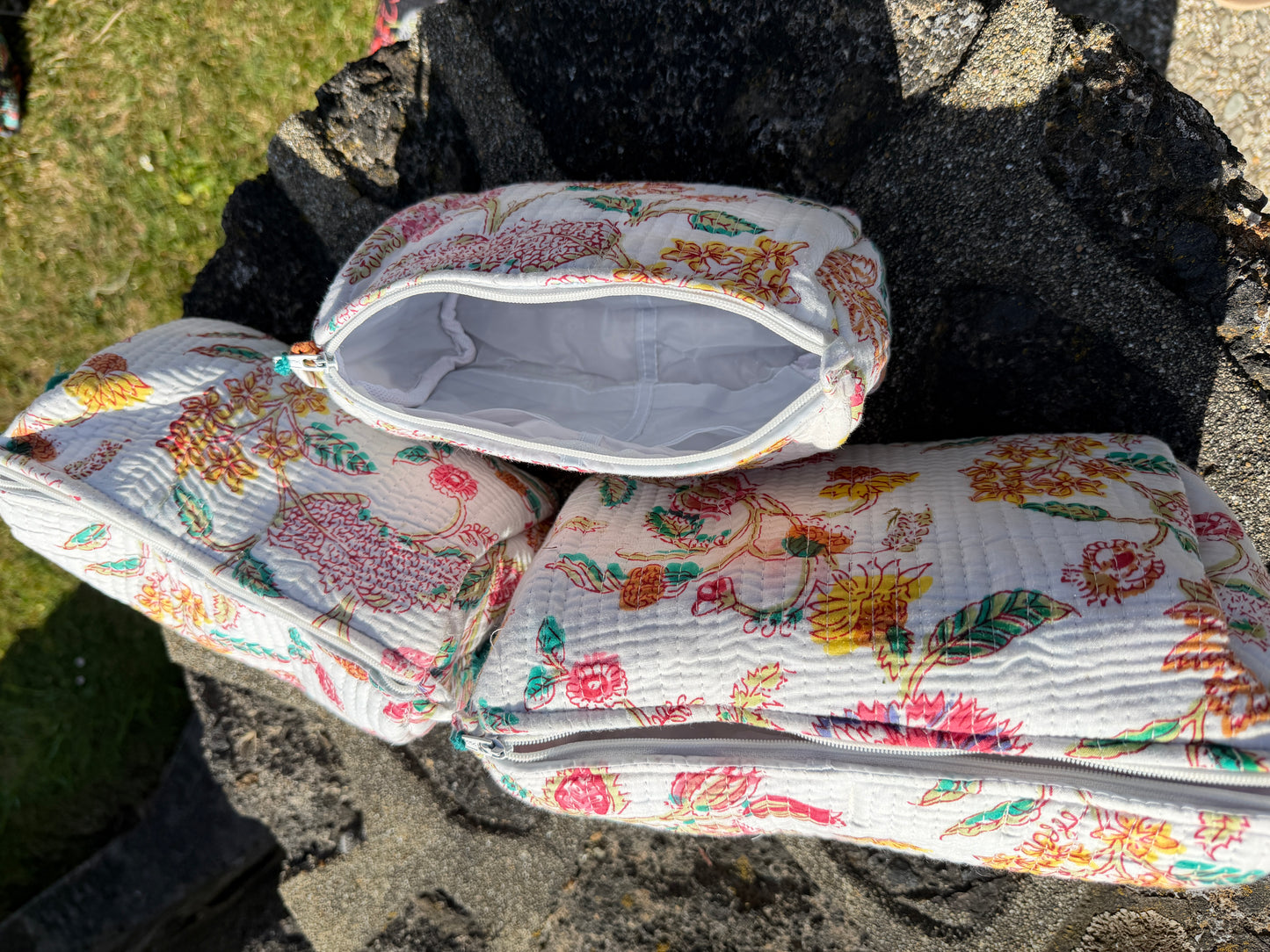 Sunlit Garden Pouches 3 pieces set